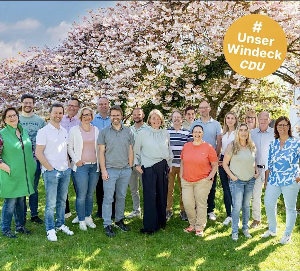 Alle Kandidatinnen und Kandidaten der Windecker CDU mit Alexandra Gau
