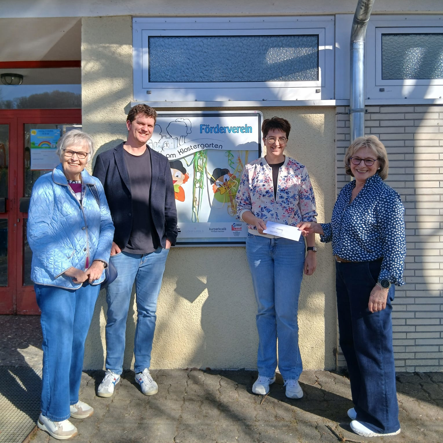 Spenden�bergabe Verbundschule Herchen